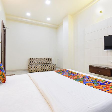 Fabhotel Royal Suits - Nr Mahadji Shinde Chhatri Mundhwa Bagian luar foto